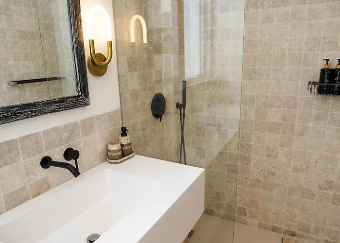 Gaia 2 Bedrooms With Swimming Pool *